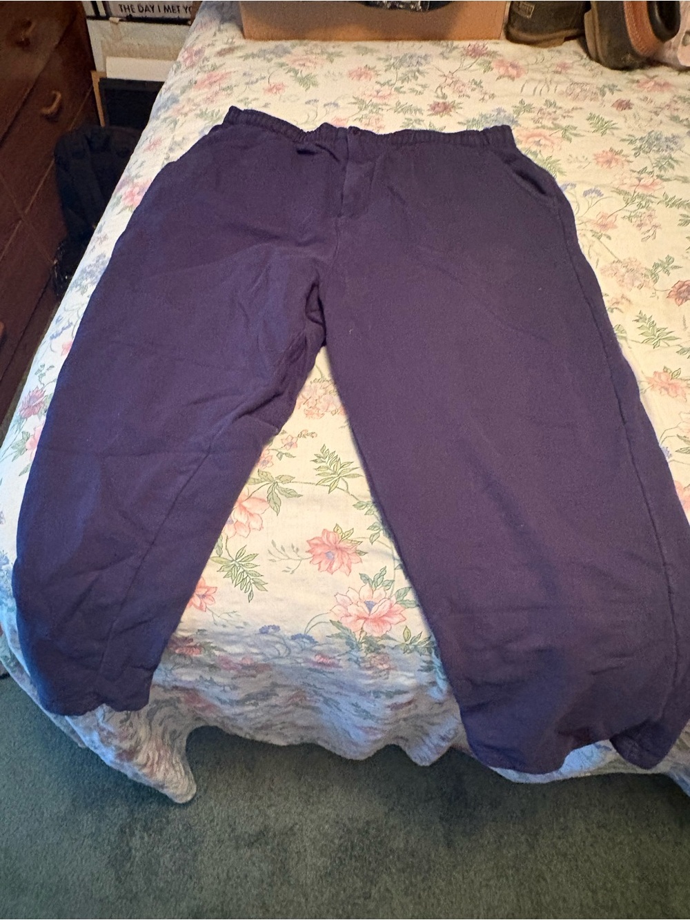 Men's Casual Elastic-Waist Joggers in Deep Purple